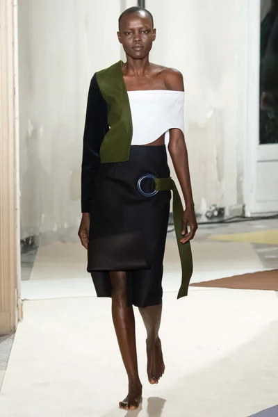 Look 22